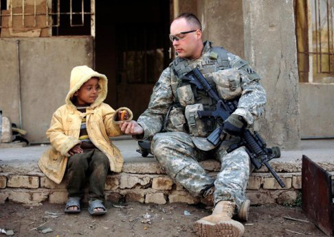 soldado y niño